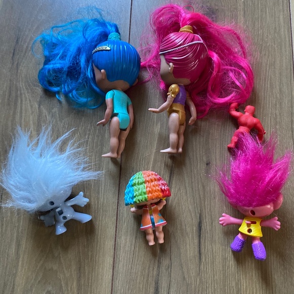 Dolls - Picture 2 of 2